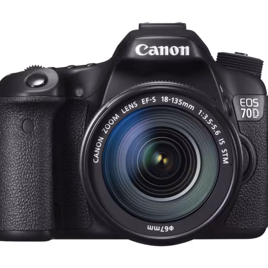 Canon eos 70d dslr camera and sigma dc 18-250mm 1:3.5 - 6.3 macro hsm lens
