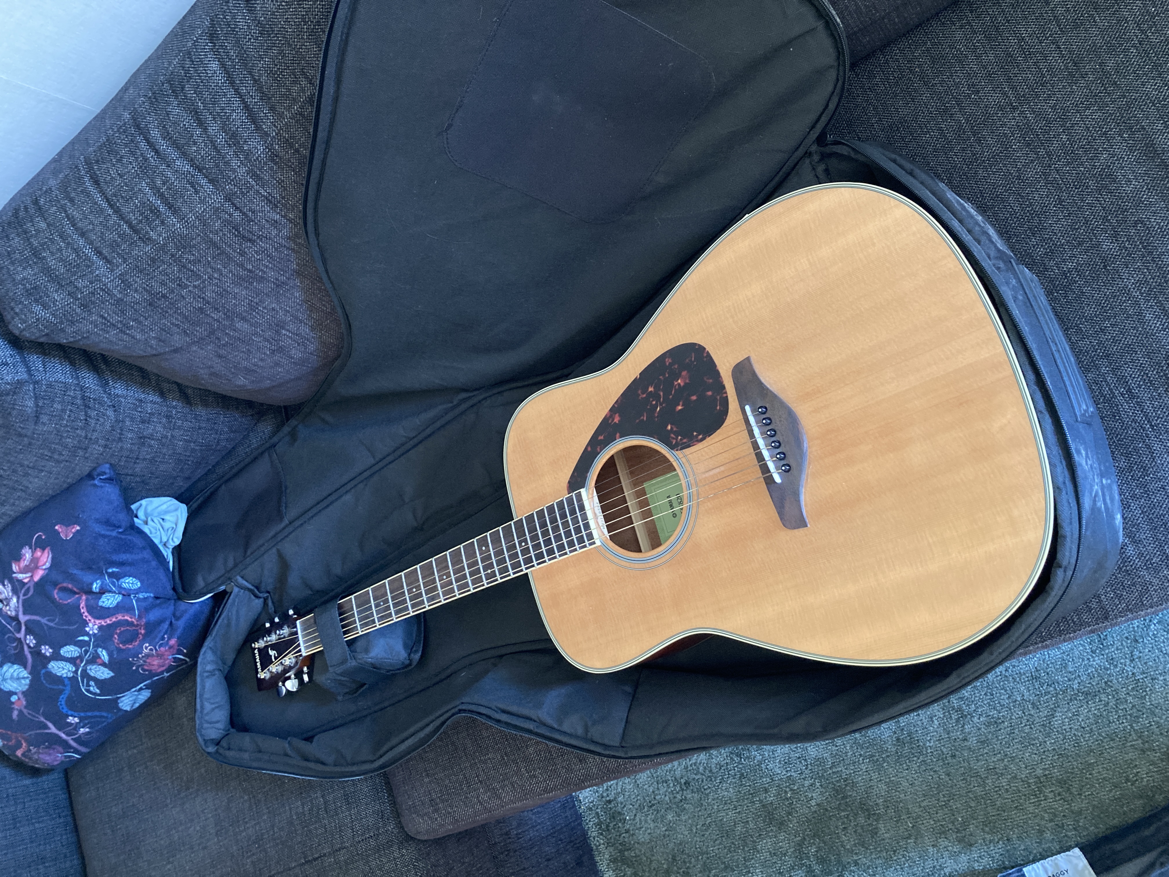 Yamaha fg820 - stålsträngad