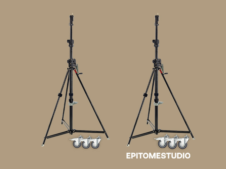 Manfrotto 087nw wind-up stand with wheels and scaff pole