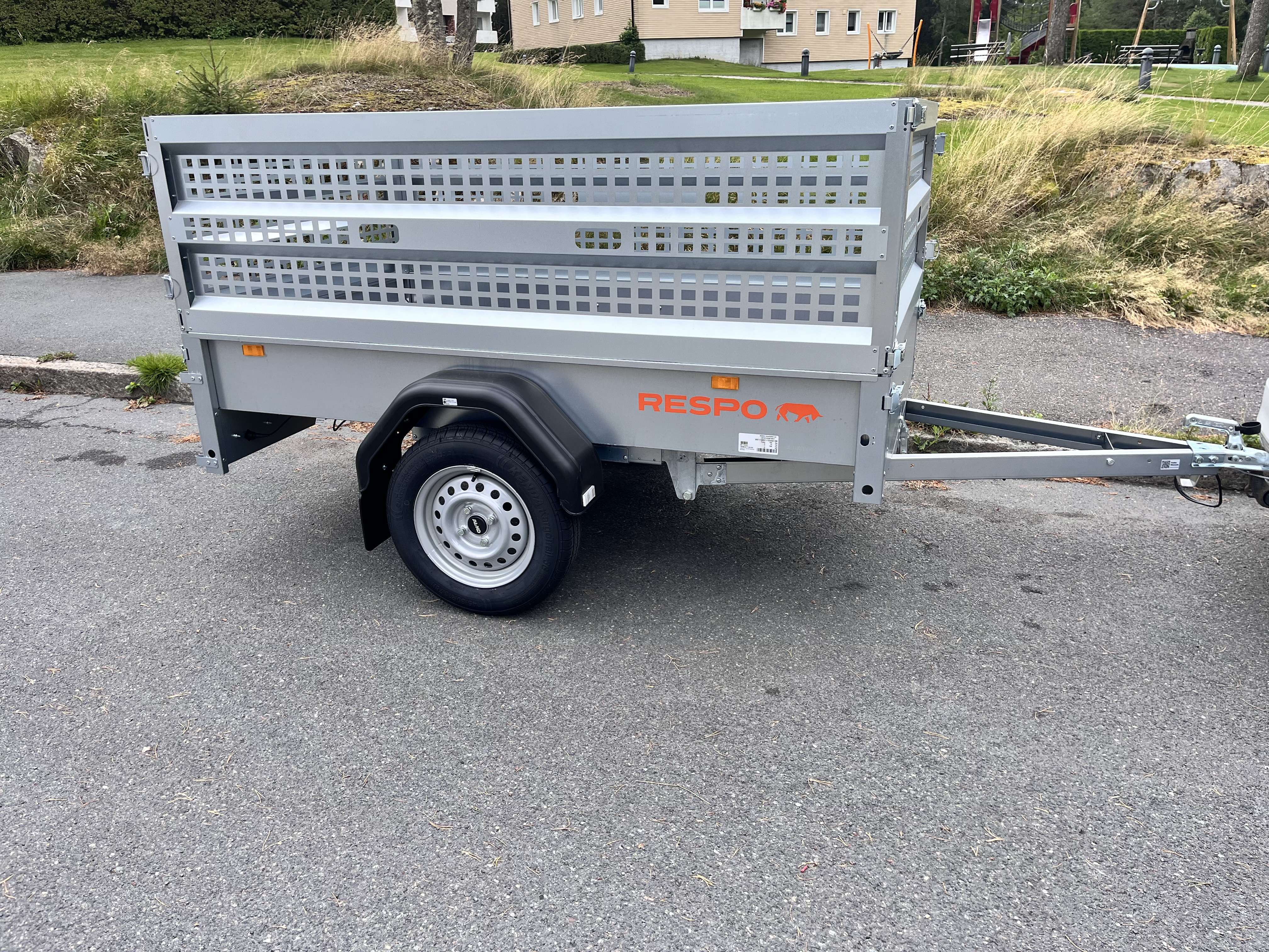 Tilhenger 750 kg med tipp