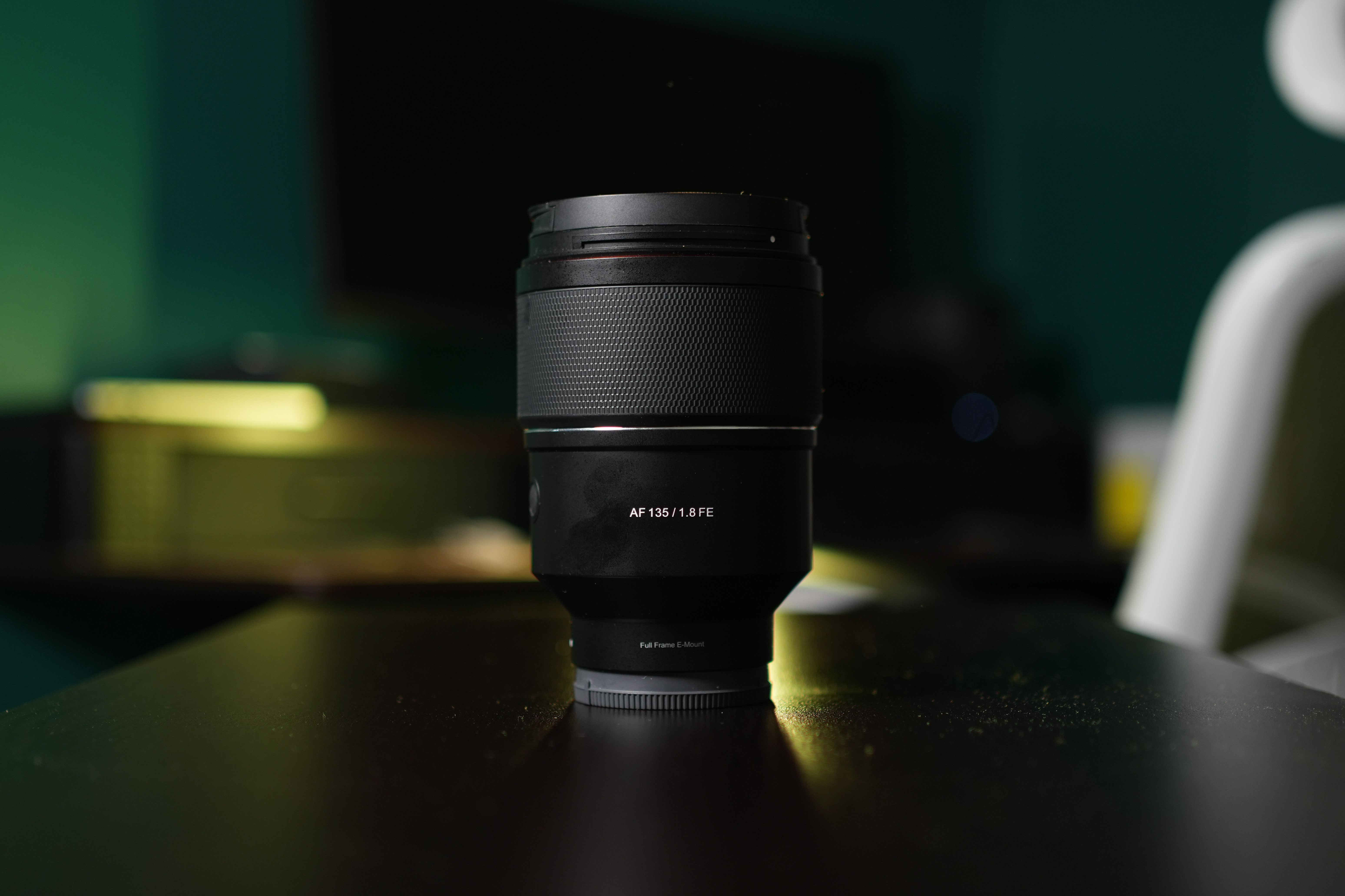 Samyang af 135mm f/1.8 fe lens for sony e mount