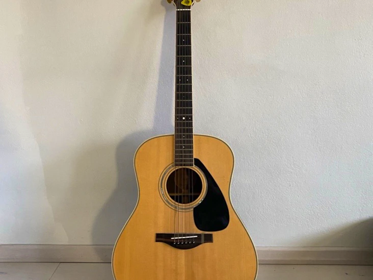 Yamaha ll6 akustinen kitara