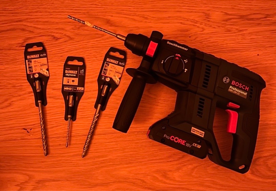 Kraftig sladdlös borrhammare