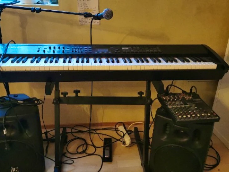 Roland rd-700sx stage piano