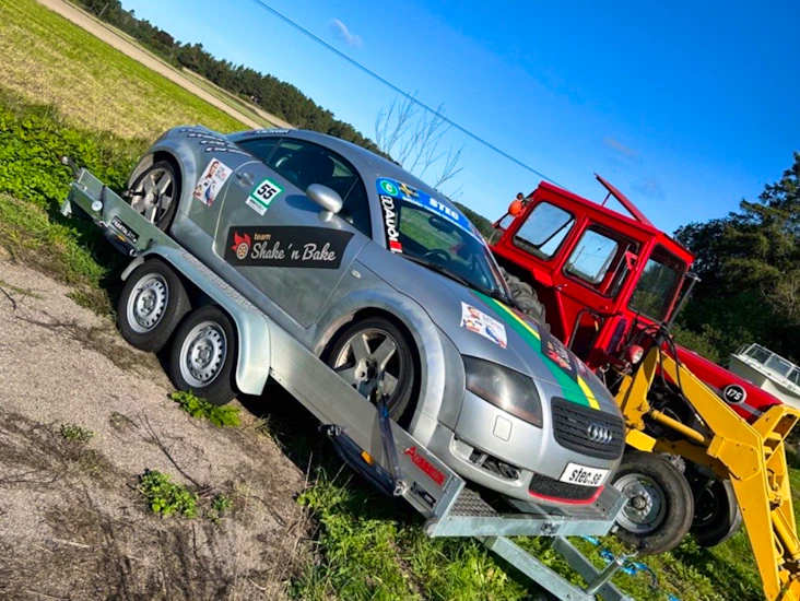 Biltransport lätt! vinterdäck med dubb