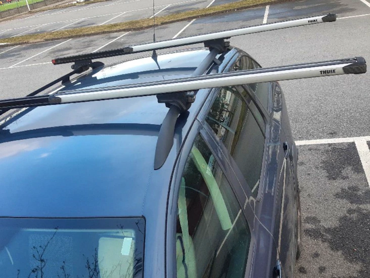 Utdragbart takräcke thule slide bar 127 cm