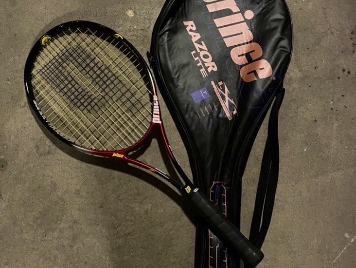 Tennis racket