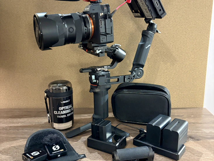 Professionellt filmpaket – sony a7 iv + gimbal + mikrofoner