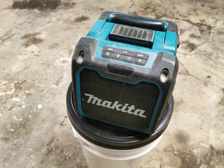 Makitan bluetooth työmaaradio