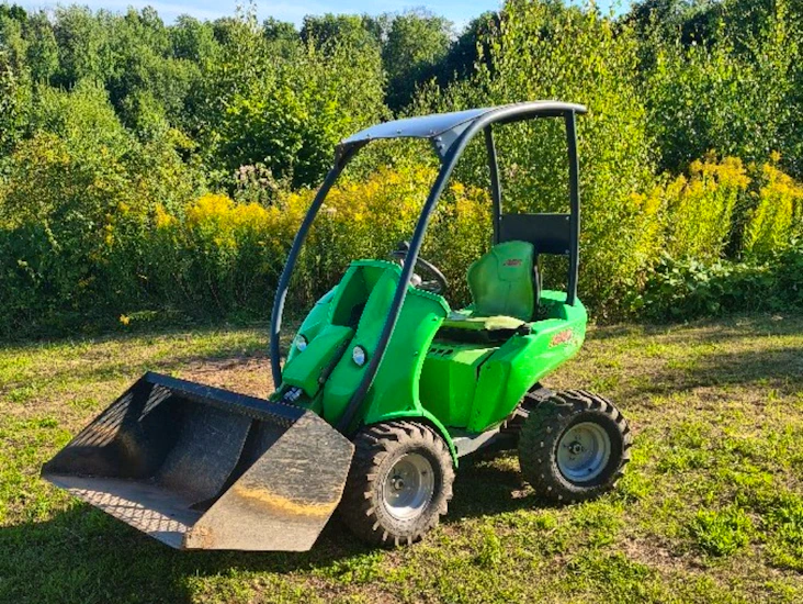 Minilastare avant 218