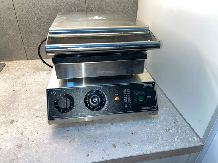 Våffeljärn för belgiska våfflor