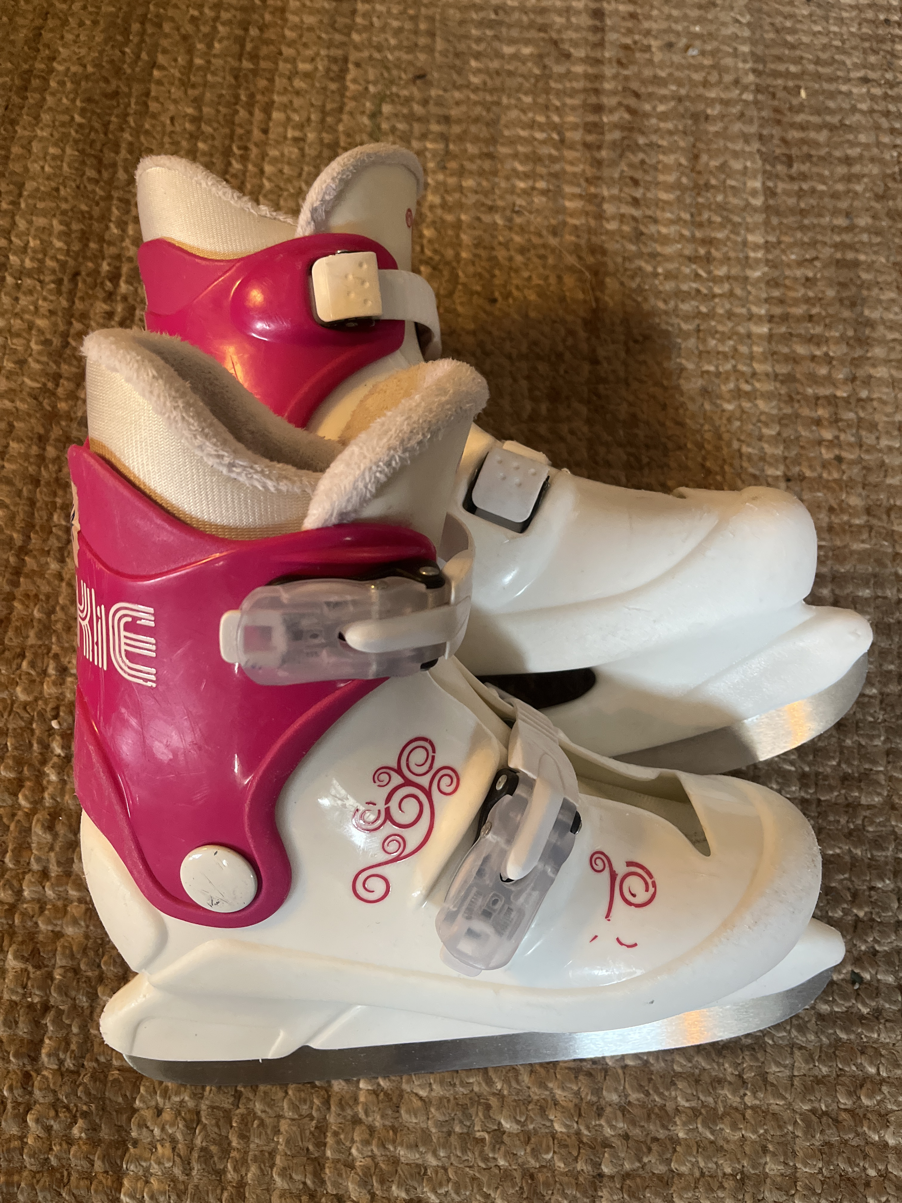 Skridskor rookie strl 32.