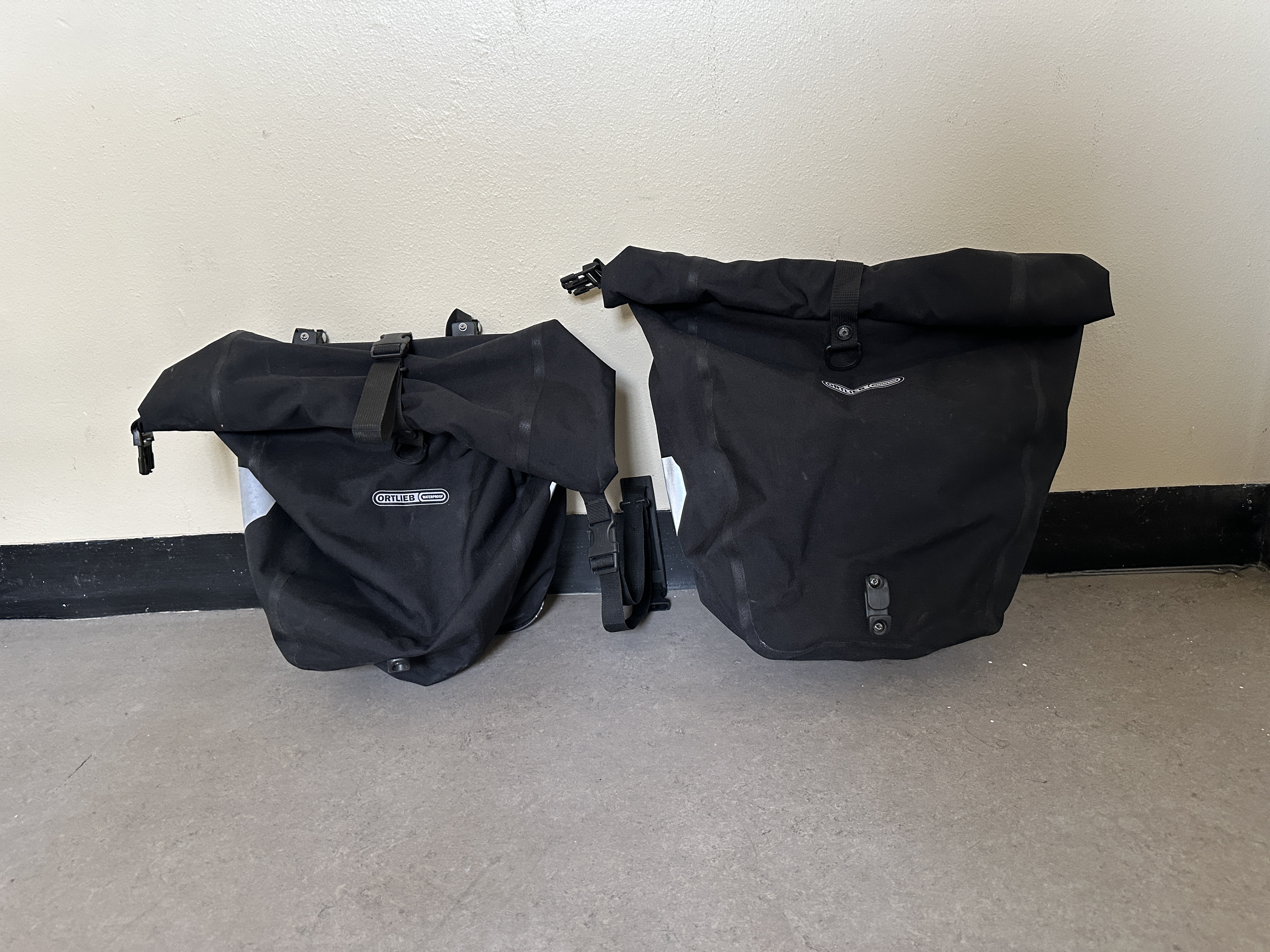 Et sæt ortlieb bike-roller  cykeltasker til bagagebærer