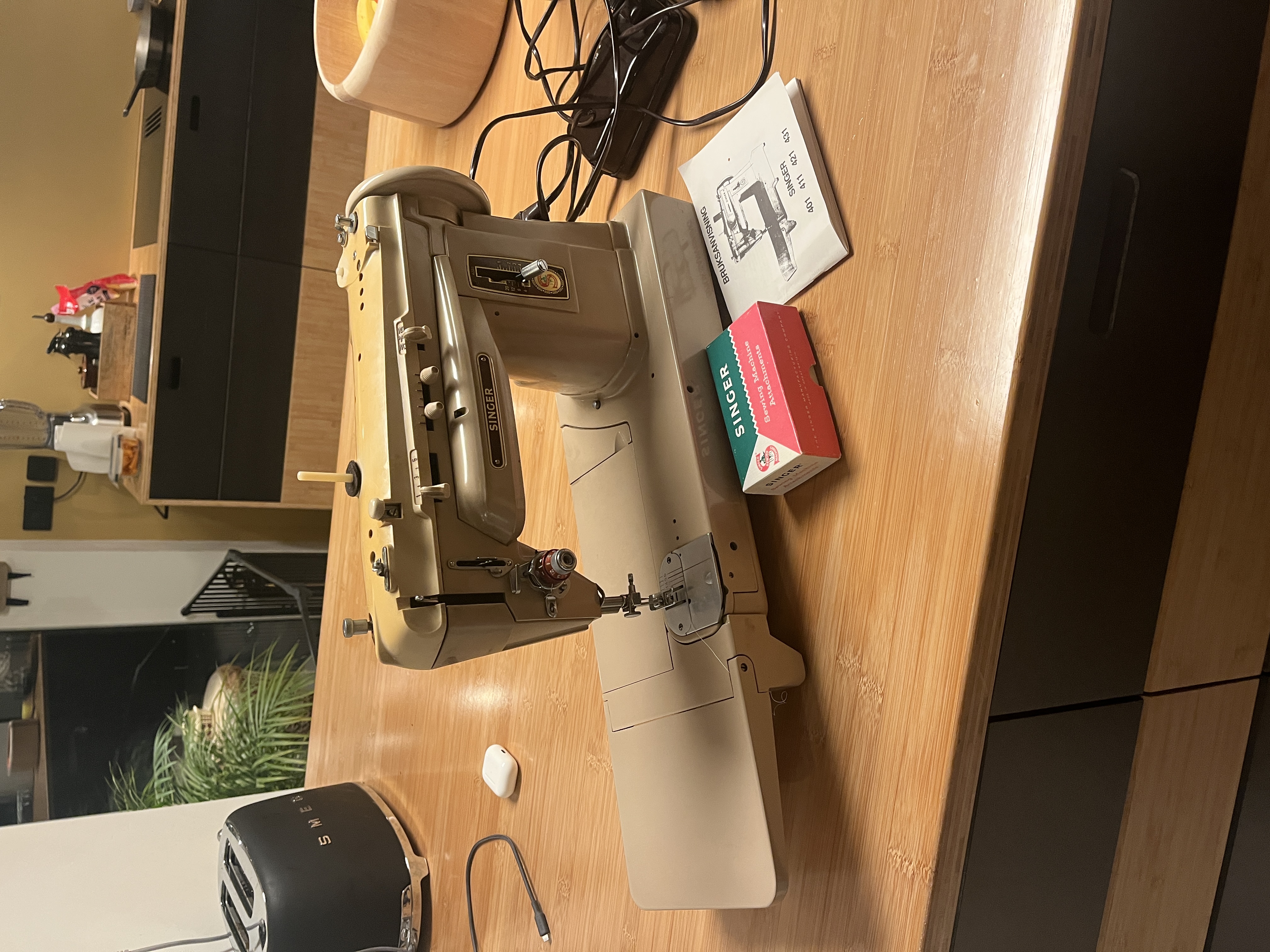 Singer 422g symaskin (vintage, tyskprodusert)