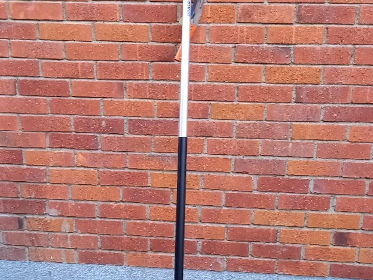 Grensåg med såg och klippare