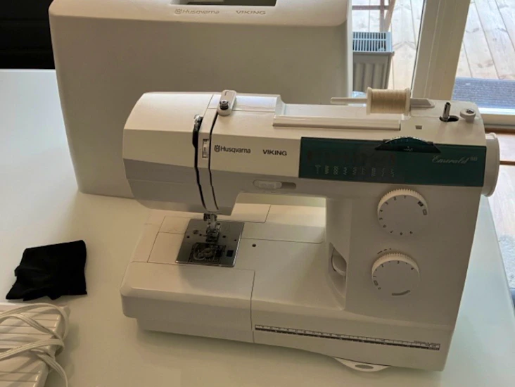 Symaskin komplett med alla sömnadsval