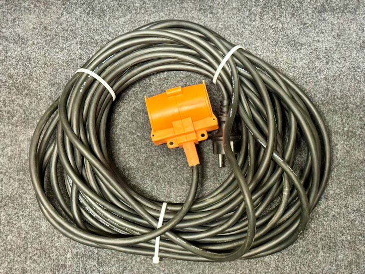 20m jatkojohto ulkokäyttöön