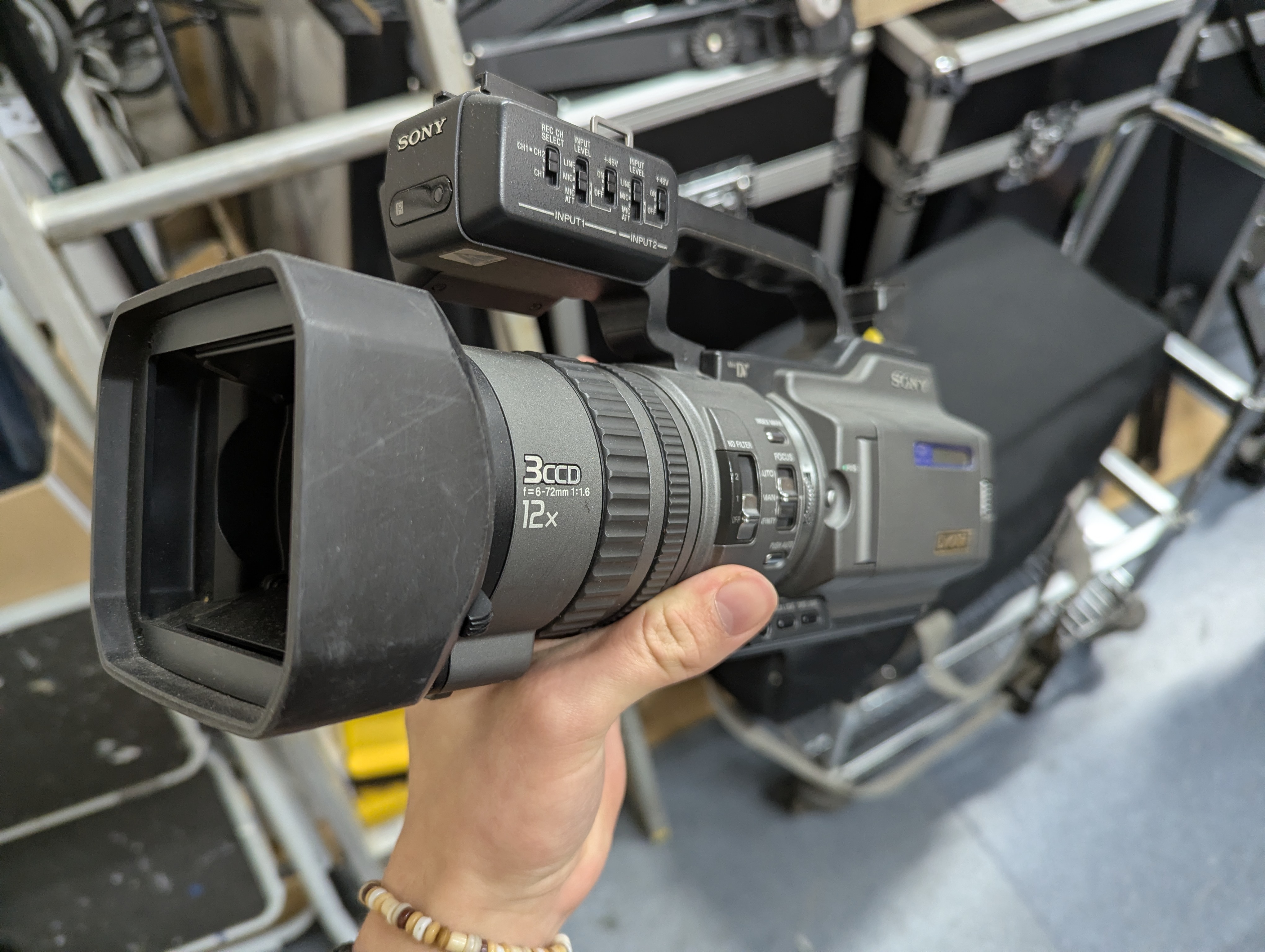 Sony dsr pd-150 pro camcorder
