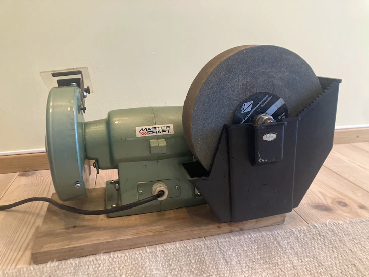 Benkeslipemaskin tørr og våt