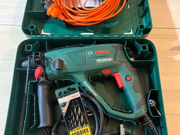 Bosch slagbormaskin (for betongvegger)