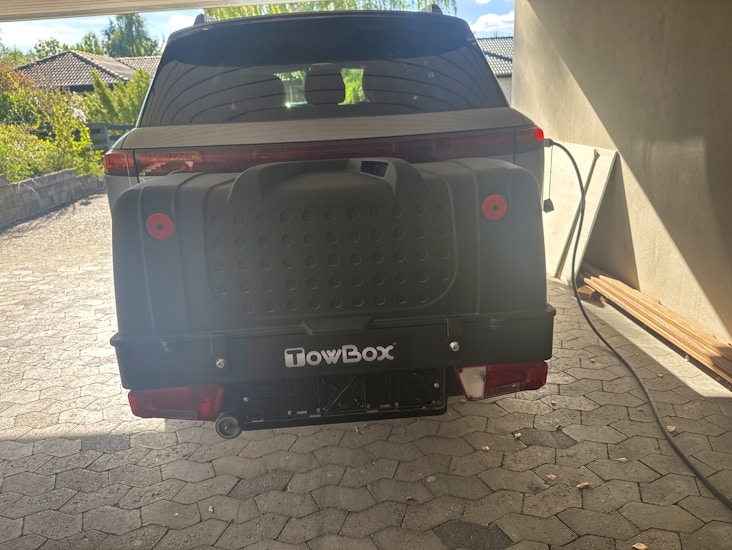 Towbox v1 (evt. med skiholder) bagageboks
