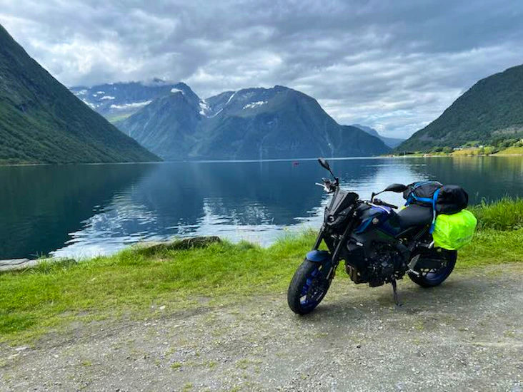 Yamaha mt 09 2023 - akrapovic