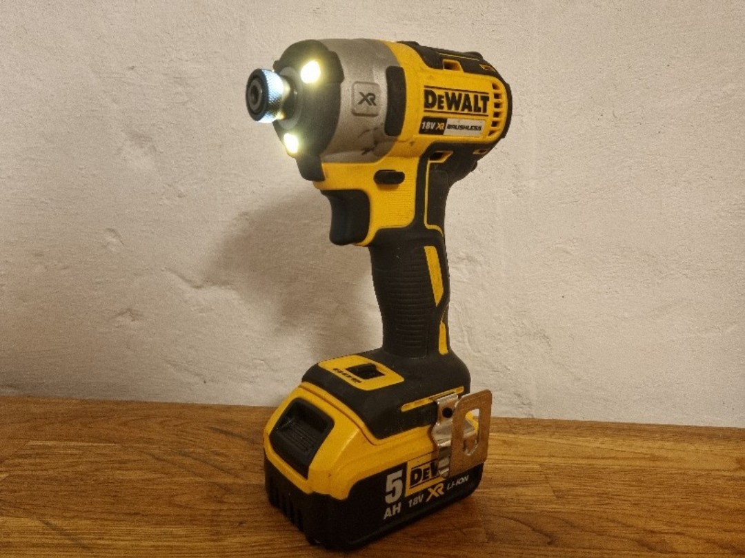 Dewalt børsteløs slagskrutrekker