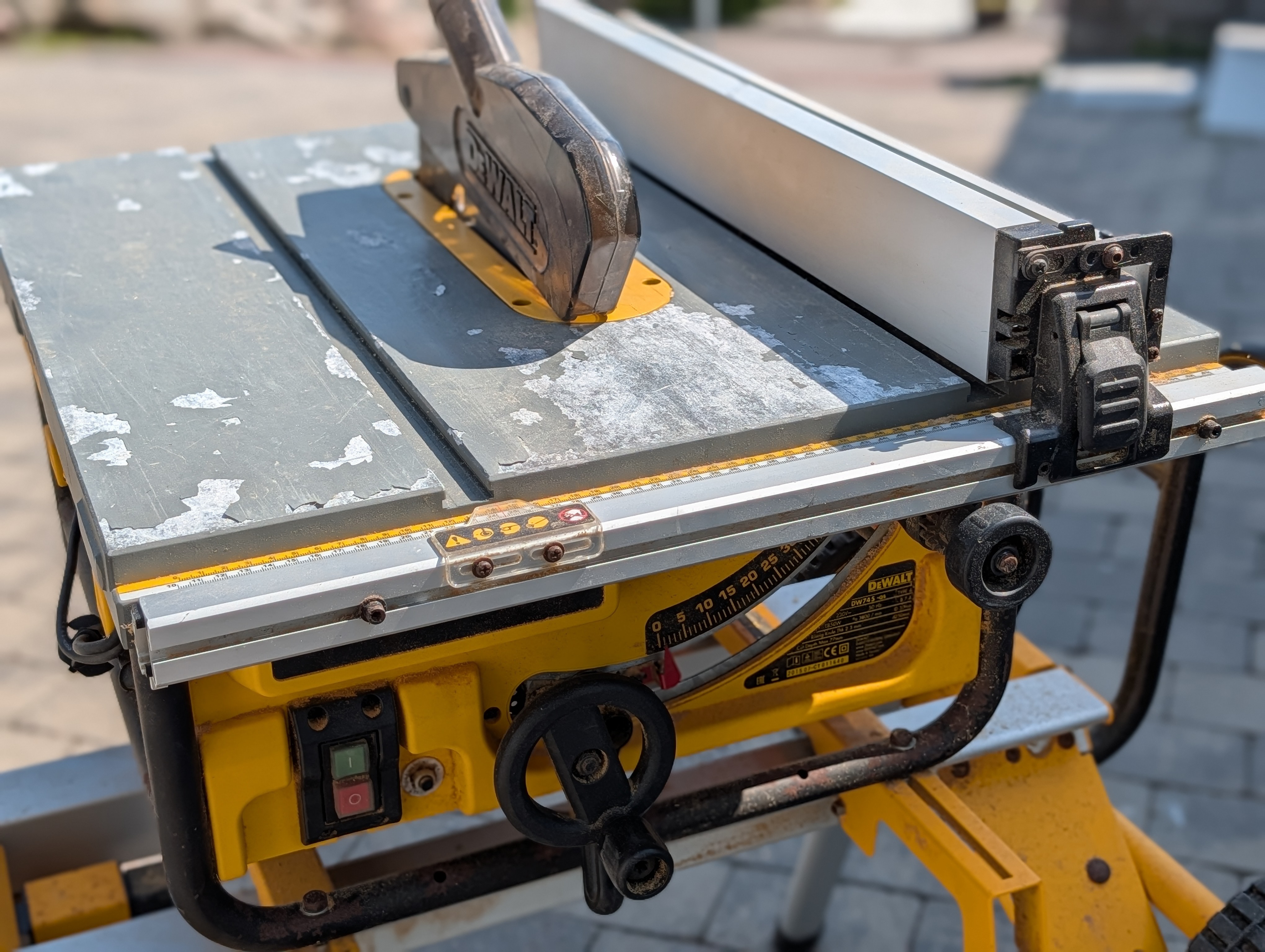 Dewalt proffs bordssåg / klyv dw745 med rullstativ de7400 (kungälv)