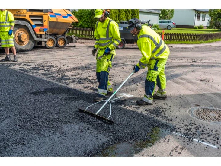 Asfaltsraka karlstad redskap