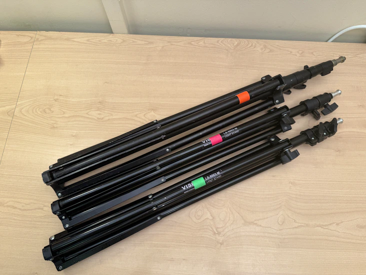 Set of 3 light stands