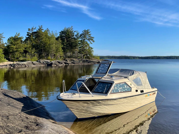 Uttern 520 ht (70 hk) – redo för bad, äventyr & skärgårdsliv