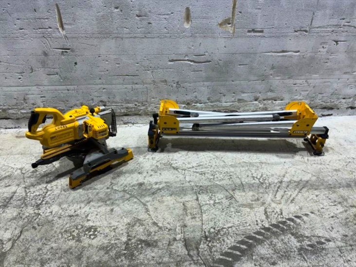 Dewalt dcs777 54v m/ stativ