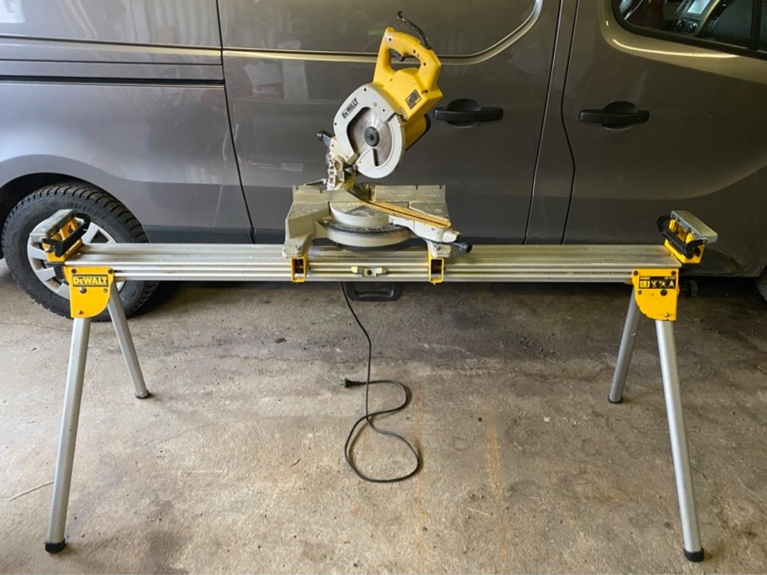 Dewalt dw707 med sågbord de7023.