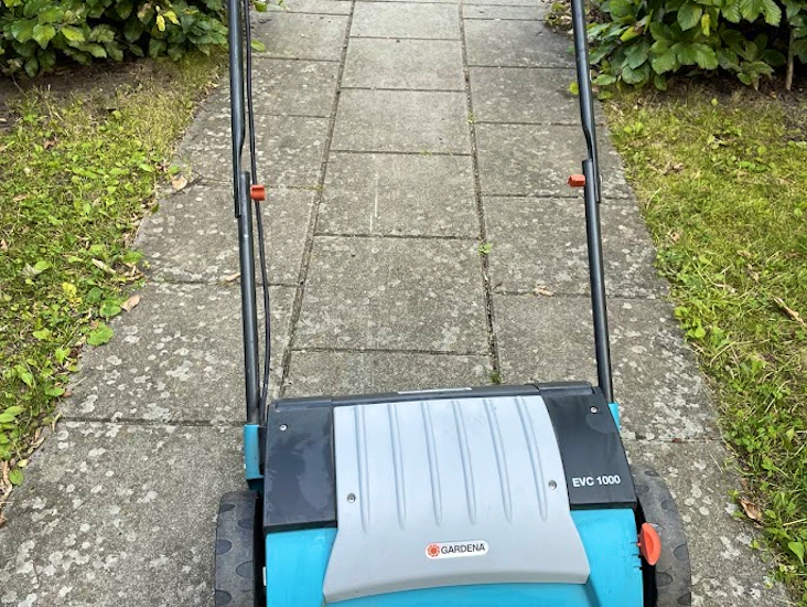 Mossrivare / vertikalskärare gardena evc 1000
