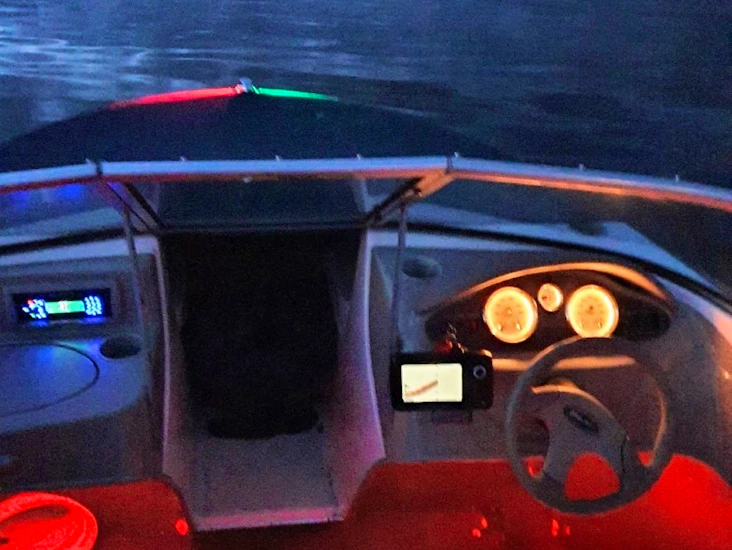 Vattenskidsbåt bayliner 182, 2003