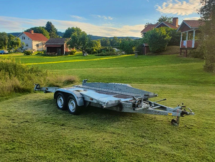 Biltransport, biltrailer, bilsläp 2500kg