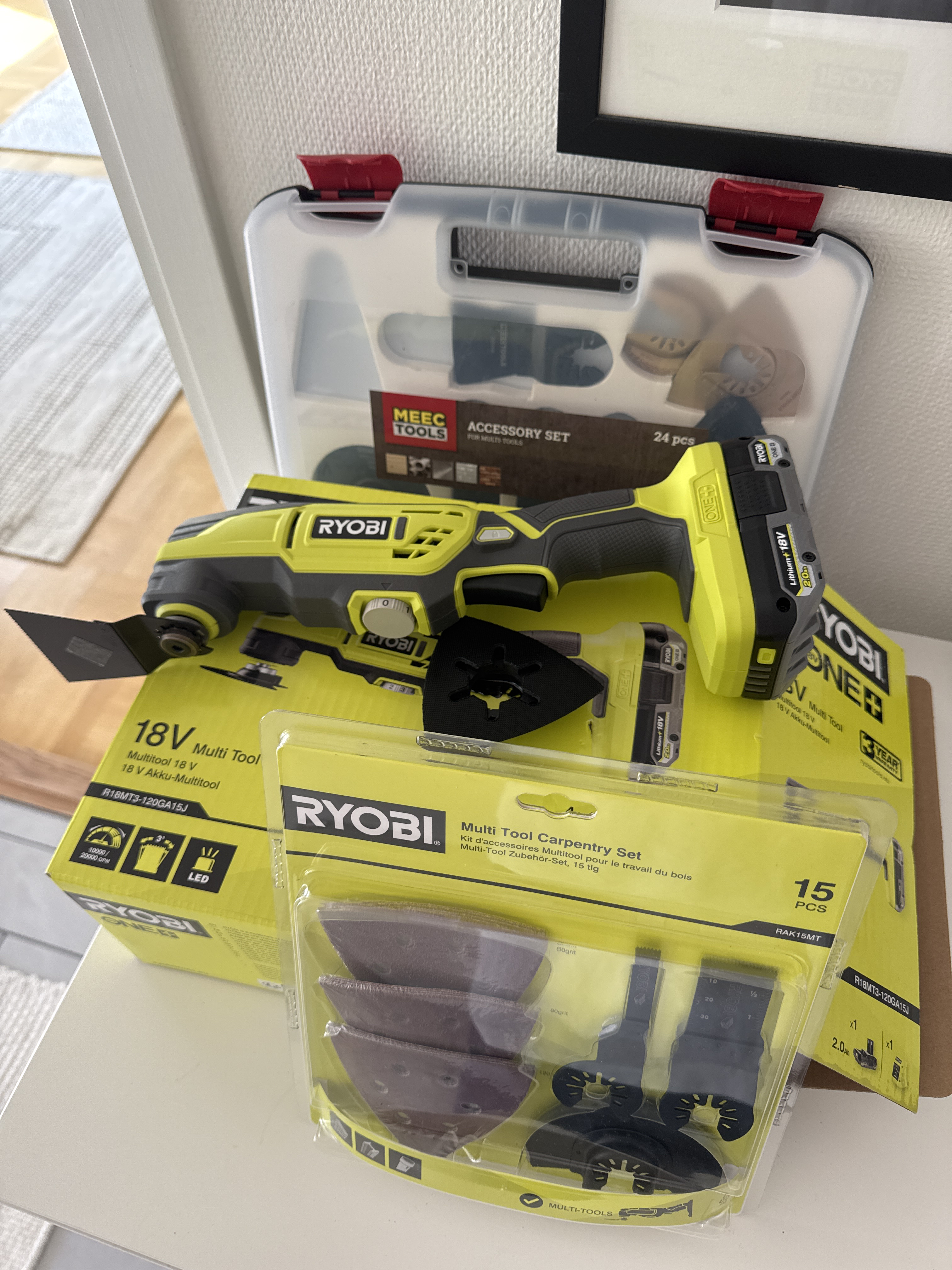 Ny ryobi multiverktyg batteridrivet med tillbehör 