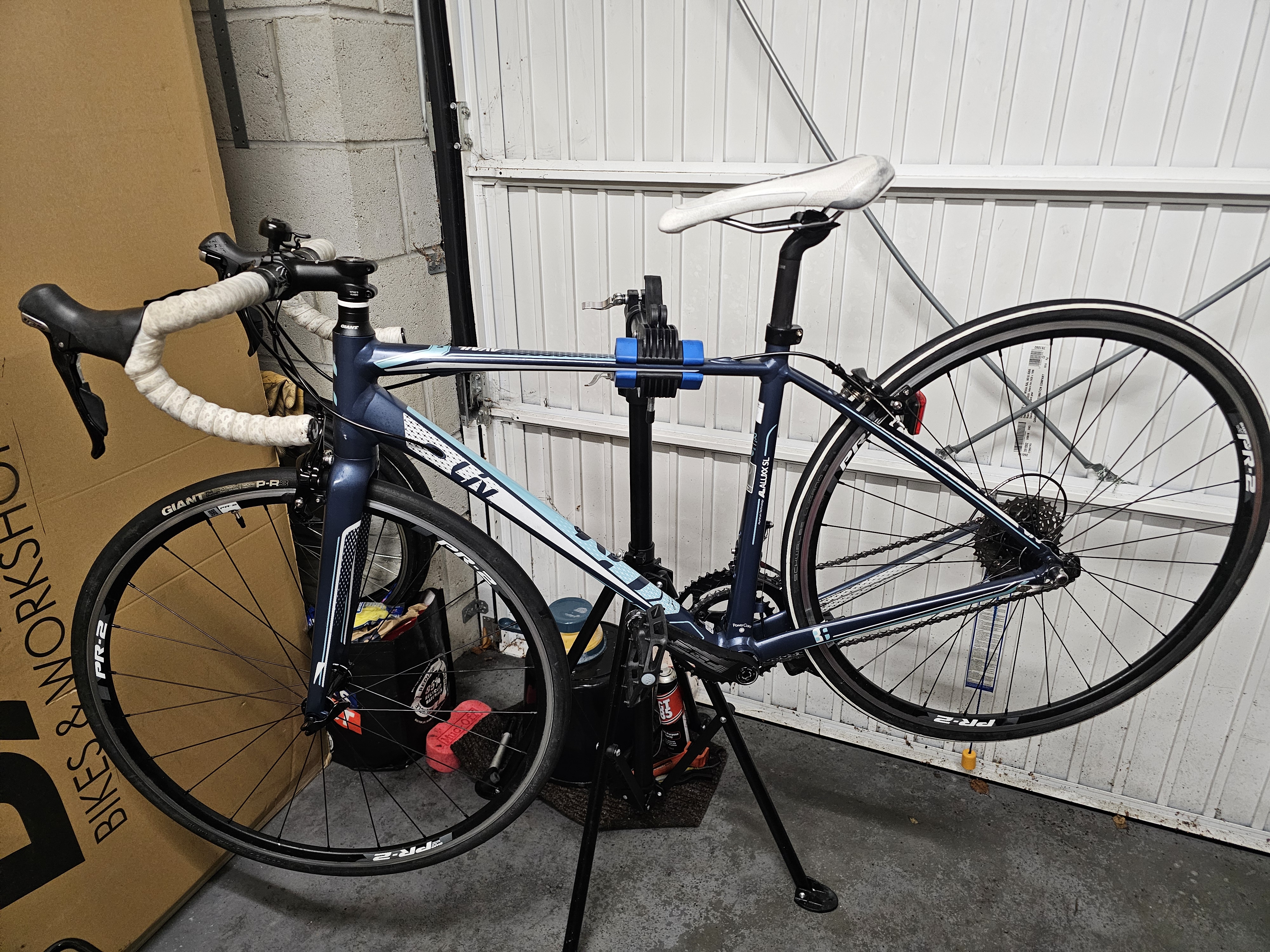 Liv avail 1 - size small road bike