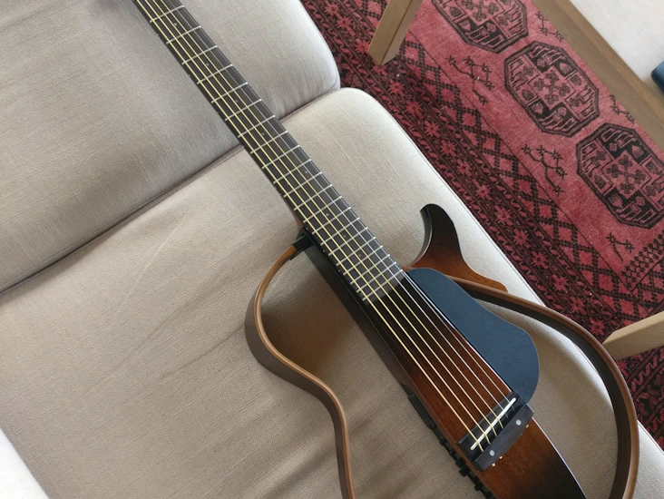 Yamaha silent guitar (akustisk) - slg200s