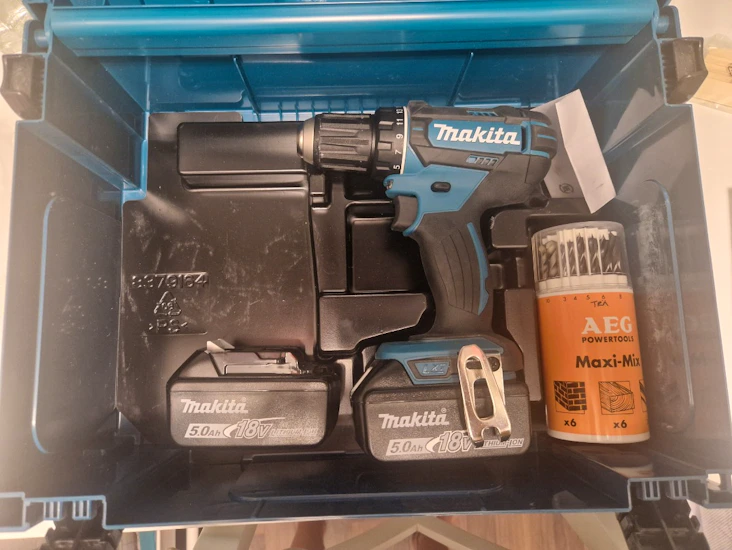 Makita borrskruvdragare ddf482