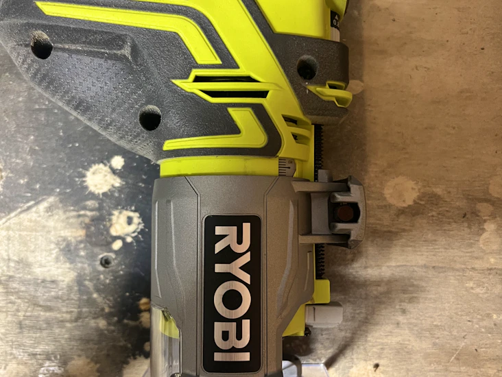 Ryobi overfres 18v