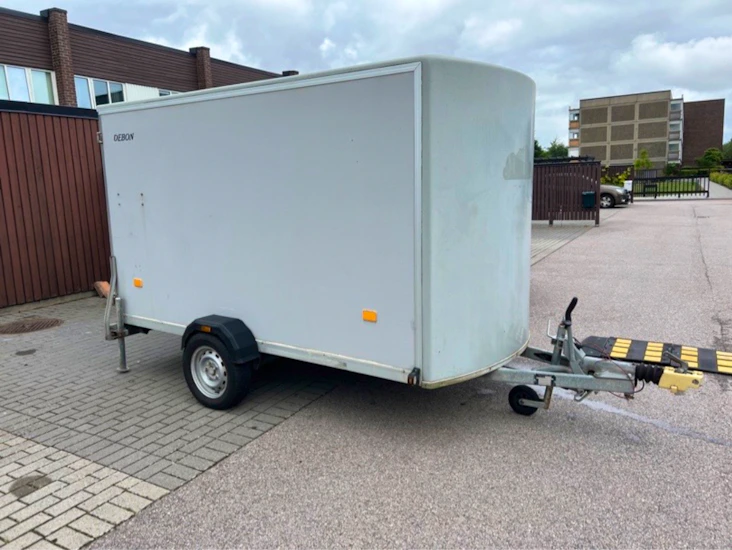 Släp till uthyrning