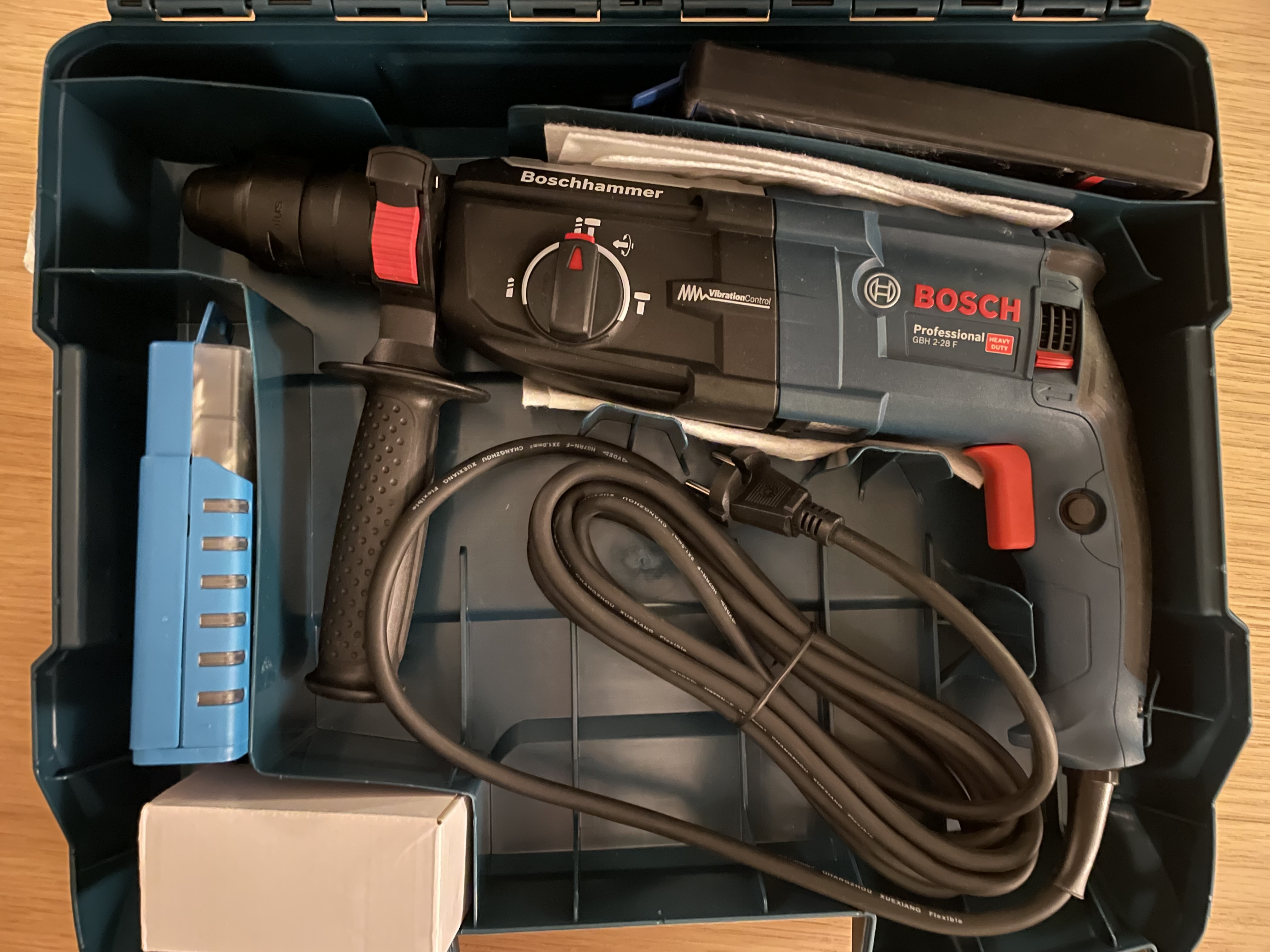 Bosch professional gbh 2-28 