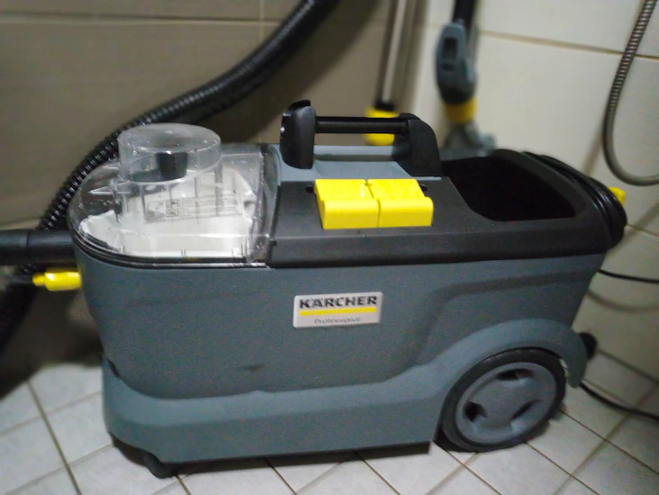 Kärcher puzzi 10/1 ammattitason tekstiilipesuri