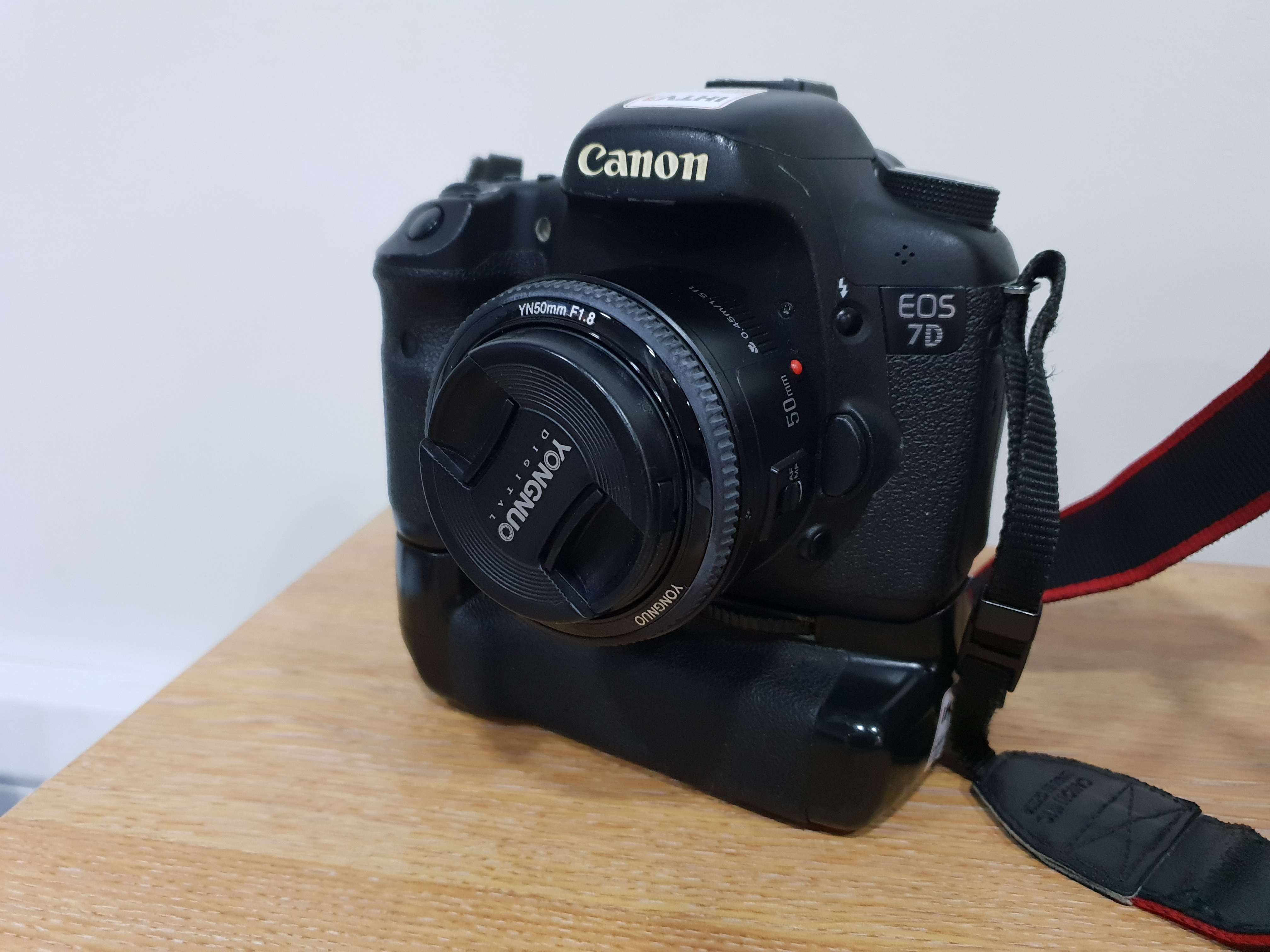 Canon eos 7d dslr camera