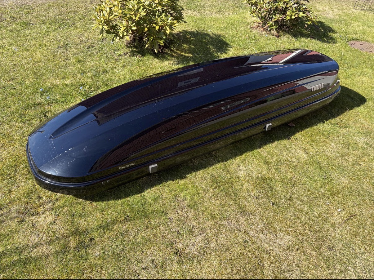 Takbox thule pacific 700 med/utan räcken