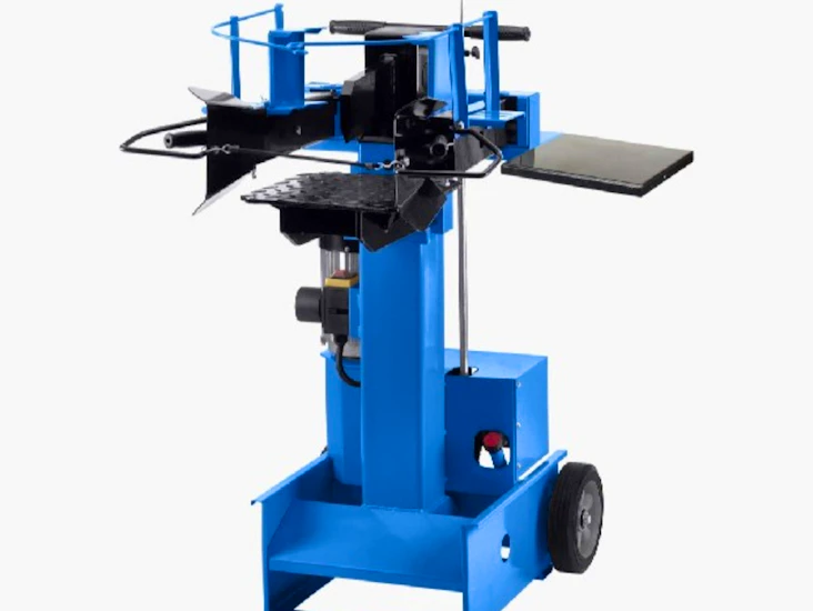 Praktisk vedkløyver 8 tonn