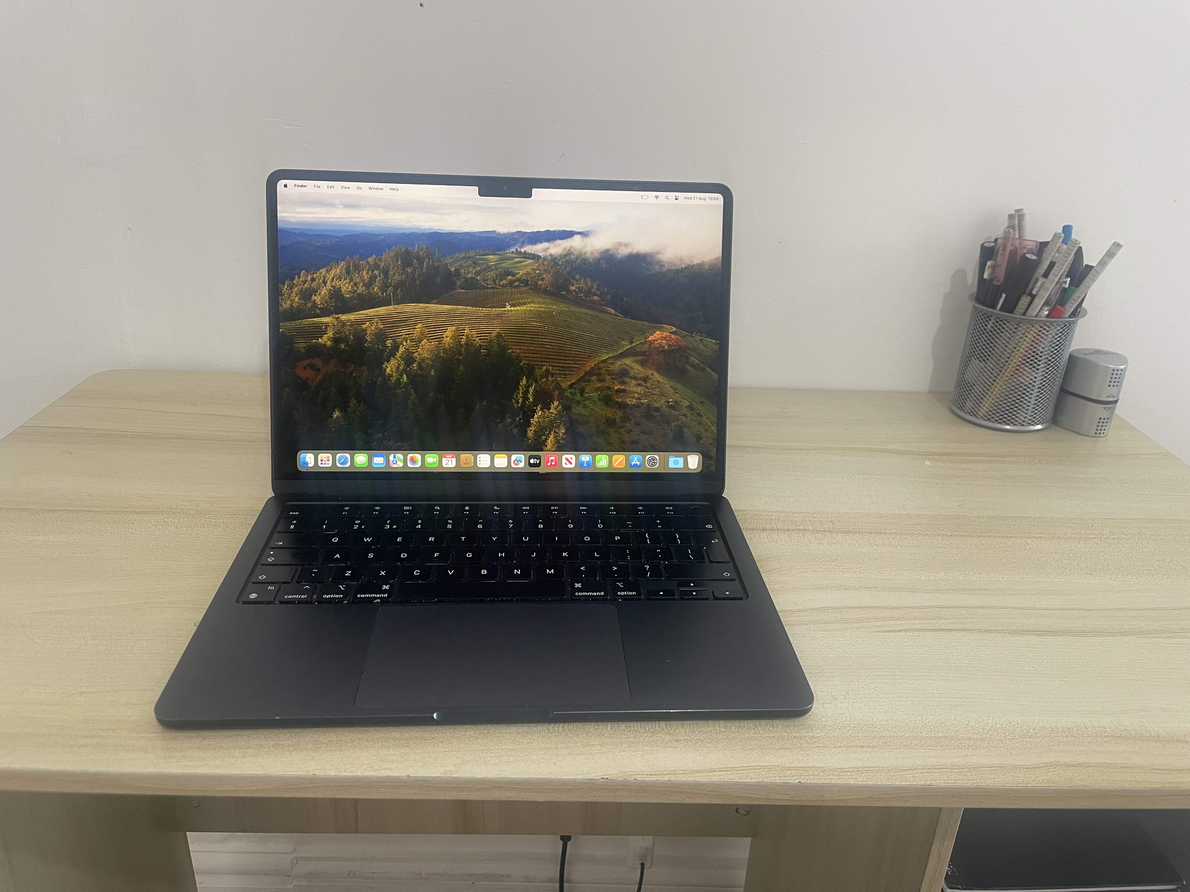 Apple macbook air 13" (mid-2022) - m2 - 8 gb - 256 gb - 8-core gpu