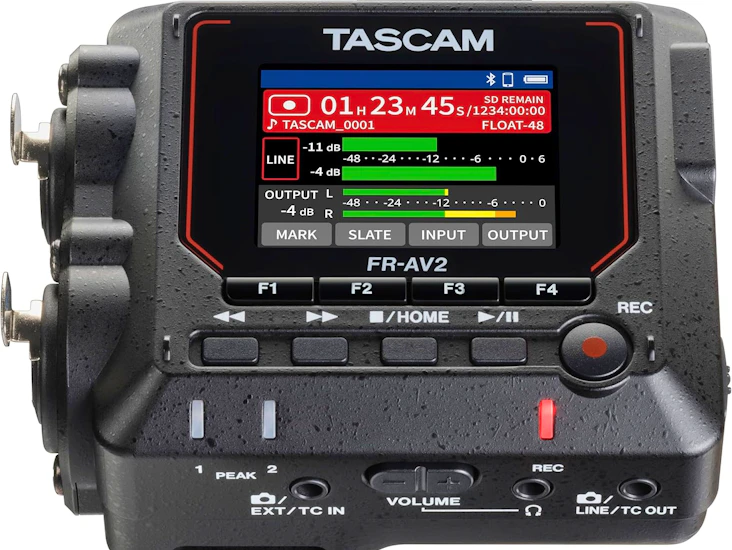 Tascam fr-av2 comes with batteries and 256gb sd card