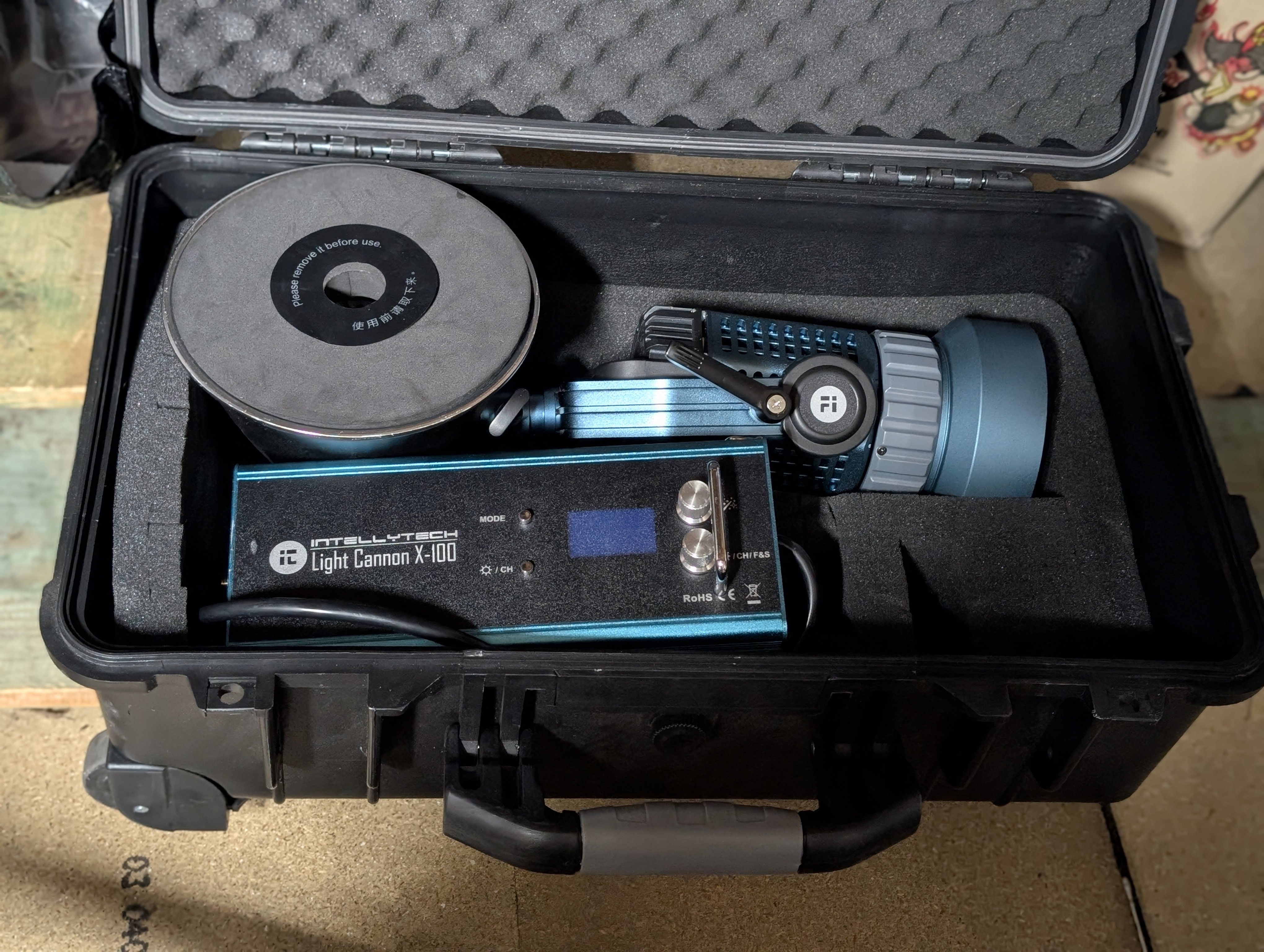 Intellytech light cannon x-100 (aputure equivalent)